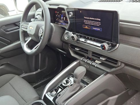 Used 2025 Chevrolet Colorado W/T w/ Advanced Trailering Package image 5