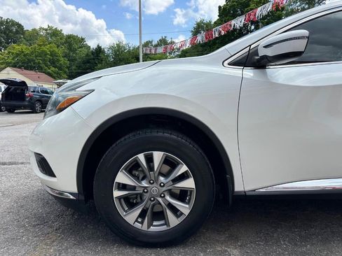 Used 2018 Nissan Murano S FWD image 12