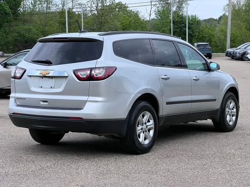 Used 2017 Chevrolet Traverse LS FWD image 32