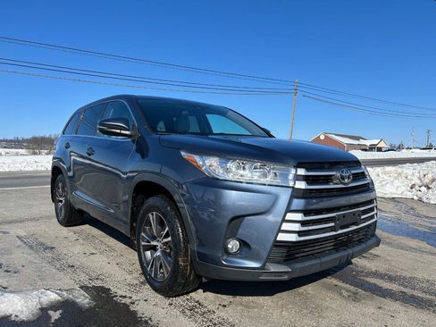 Used 2017 Toyota Highlander AWD V6 image 6