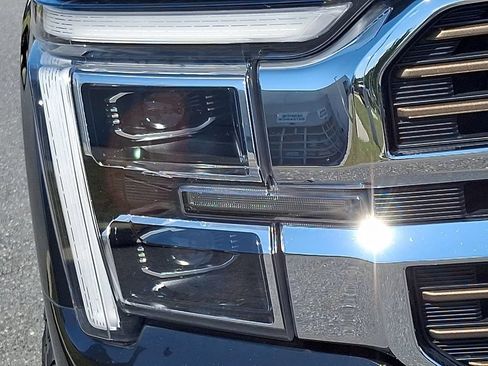Used 2025 Ford F150 King Ranch w/ FX4 Off-Road Package AWD/4WD image 9