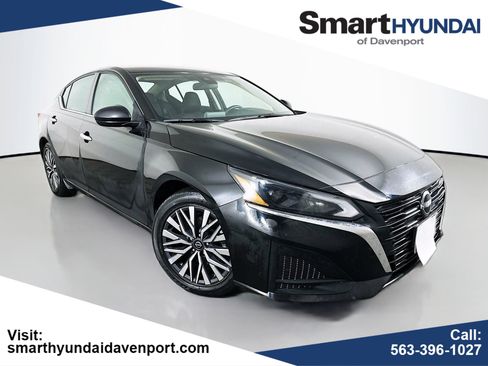 Used 2023 Nissan Altima 2.5 SV image 1
