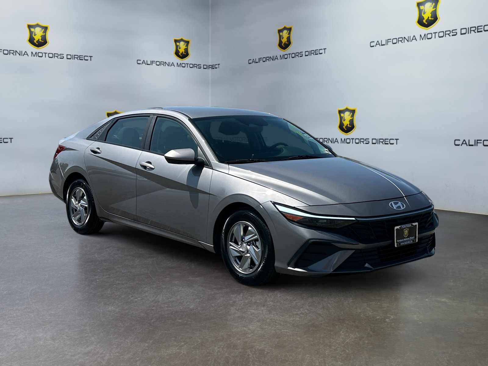Used 2024 Hyundai Elantra SE FWD image 7