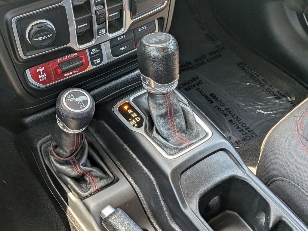 Used 2023 Jeep Wrangler Unlimited Rubicon AWD/4WD image 19