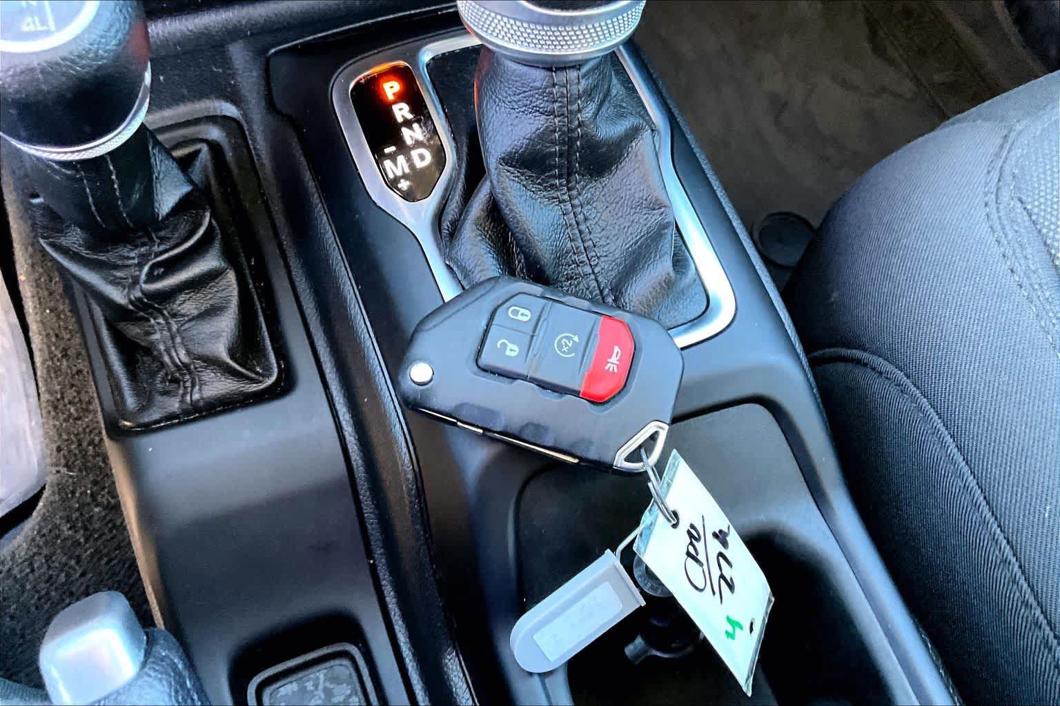 Used 2023 Jeep Wrangler Sport AWD/4WD image 15