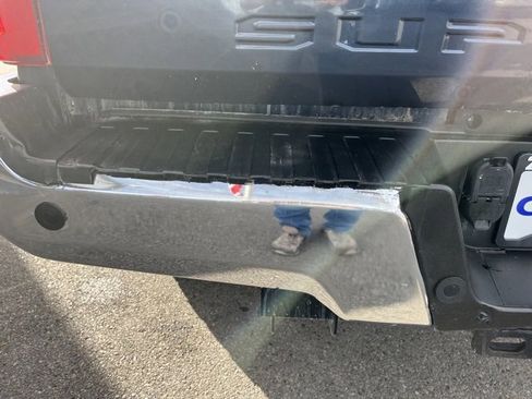 Used 2017 Ford F250 Lariat w/ Chrome Package image 14