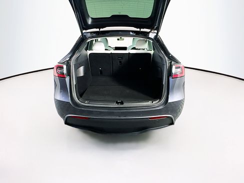 Used 2022 Tesla Model Y Performance image 29