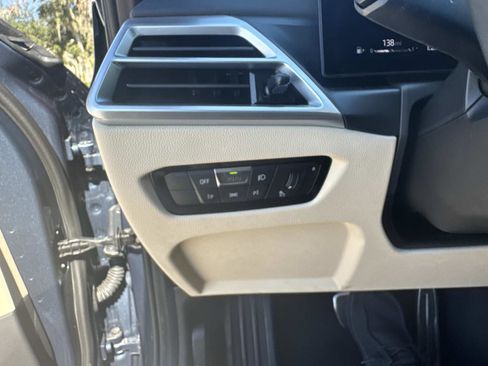 Certified 2025 BMW 330i Sedan w/ M Sport Package image 31