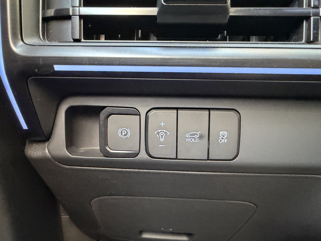 Used 2025 Hyundai Santa Fe Calligraphy FWD image 28