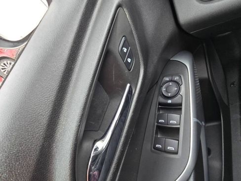 Used 2024 Chevrolet Trax LS w/ LS Convenience Package FWD image 31