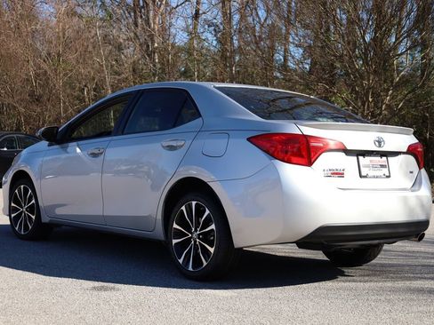 Used 2017 Toyota Corolla SE image 4