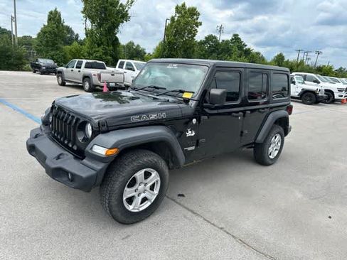 Used 2021 Jeep Wrangler Unlimited Sport w/ Cold Weather Group AWD/4WD image 12