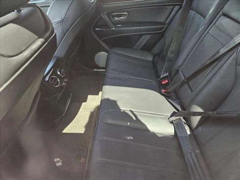 Used 2019 Bentley Bentayga image 12