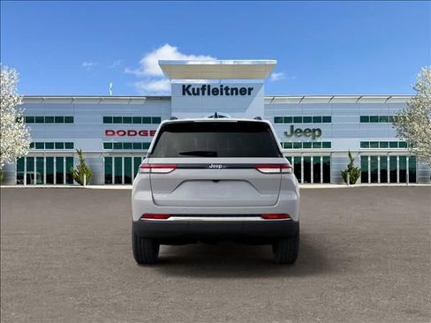 New 2026 Jeep Grand Cherokee Limited w/ Luxury Tech Group II AWD/4WD image 7