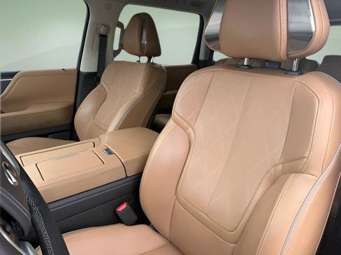 Used 2025 INFINITI QX80 Sensory image 43