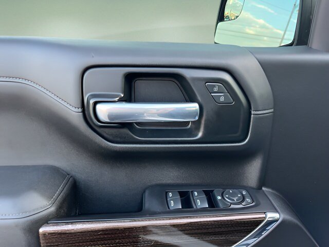 Used 2021 Chevrolet Silverado 1500 RST AWD/4WD image 10