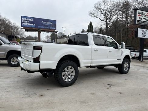 Used 2022 Ford F250 Lariat w/ Lariat Value Package image 4