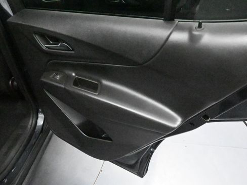 Used 2023 Chevrolet Equinox LT image 40