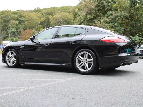 Used 2012 Porsche Panamera 4 image 4