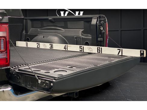 Used 2022 RAM 1500 Laramie AWD/4WD image 35