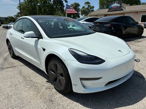 Used 2023 Tesla Model 3 Standard Range RWD image 1