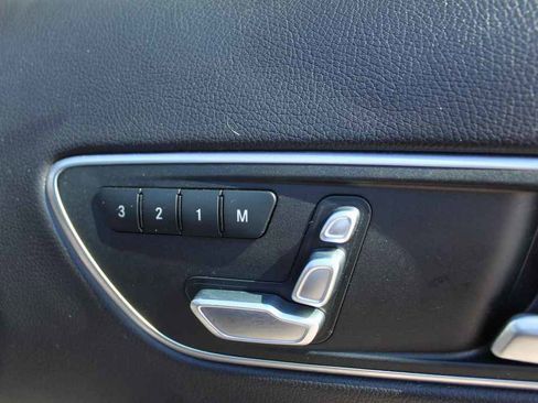 Used 2020 Mercedes-Benz GLA 250 4MATIC image 29