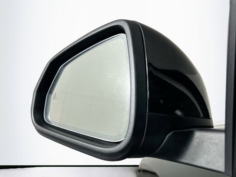 Used 2025 BMW X1 xDrive28i image 16