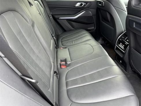 Used 2022 BMW X5 xDrive40i w/ Premium Package AWD/4WD image 9