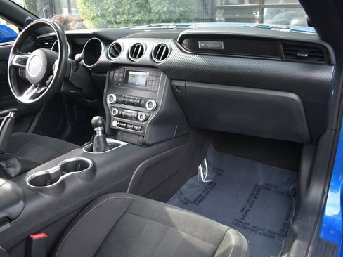 Used 2019 Ford Mustang EcoBoost image 31