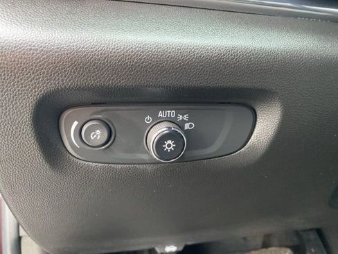 Used 2023 Chevrolet Traverse LT AWD/4WD image 17