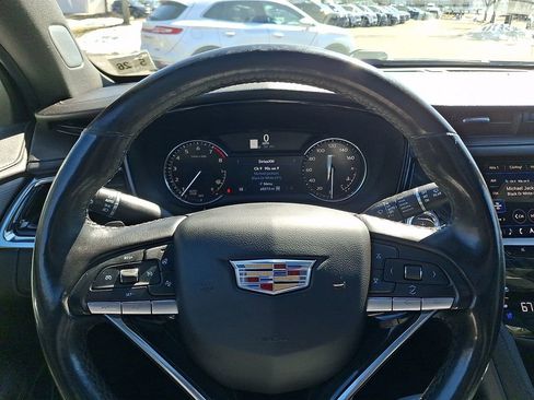 Used 2021 Cadillac XT6 Premium Luxury AWD/4WD image 19