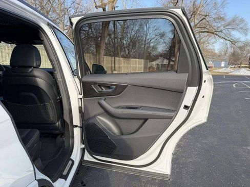 Certified 2025 Audi Q7 3.0T Prestige w/ Prestige Package image 26