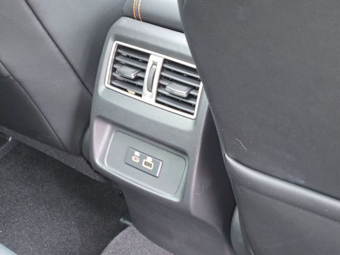Used 2023 Nissan Maxima SR w/ Sport Mat Group FWD image 11