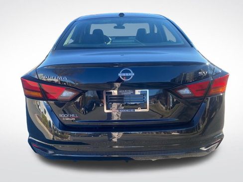 Used 2024 Nissan Altima 2.5 SV image 6