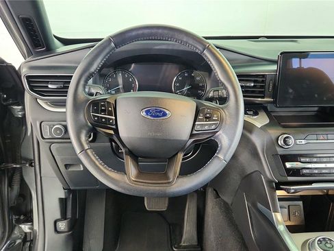 Used 2020 Ford Explorer XLT w/ Equipment Group 202A image 20