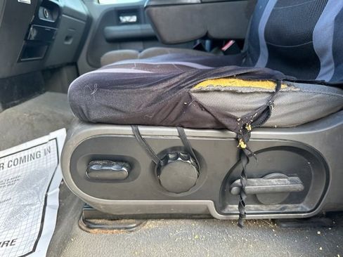 Used 2004 Ford F150 XLT image 11