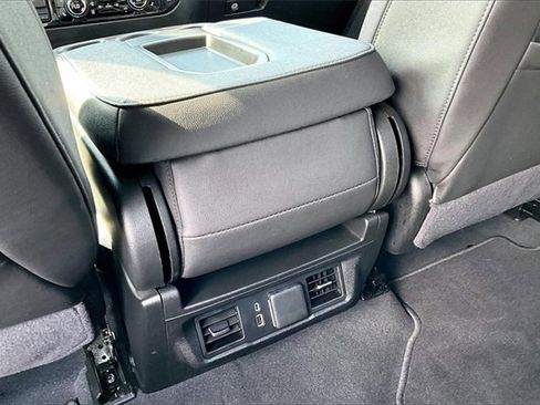 Used 2025 GMC Sierra 1500 SLT image 11