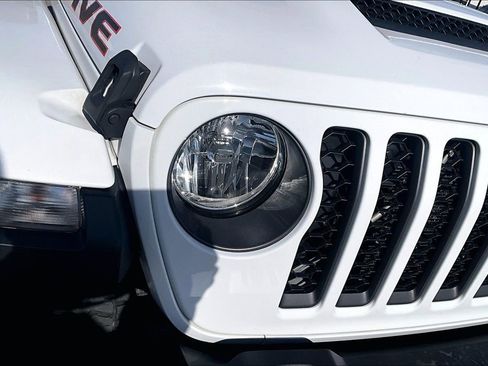 Used 2021 Jeep Gladiator Mojave w/ Cold Weather Group image 30