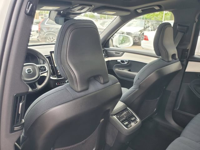 Certified 2025 Volvo XC90 B5 Ultra AWD/4WD image 27
