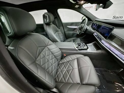 Used 2023 BMW 740i RWD image 30