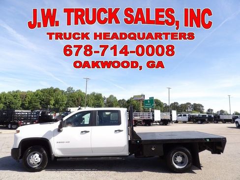 Used 2024 Chevrolet Silverado 3500 W/T w/ Snow Plow Prep Package AWD/4WD image 2