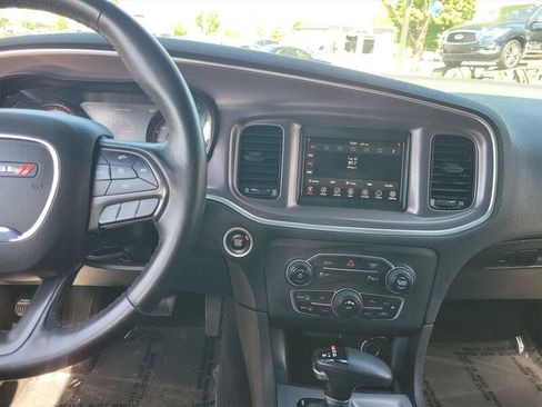 Used 2019 Dodge Charger SXT w/ Blacktop Package RWD image 13