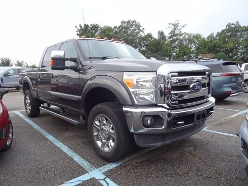 Used 2016 Ford F250 Lariat w/ Chrome Package AWD/4WD image 2