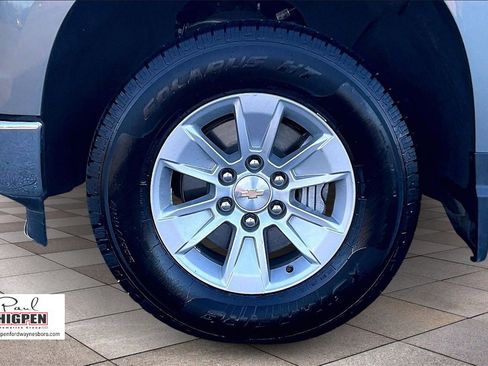 Used 2025 Chevrolet Silverado 1500 LT image 9