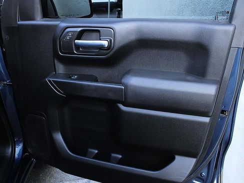 Used 2022 Chevrolet Silverado 1500 Custom w/ Safety Confidence Package image 17