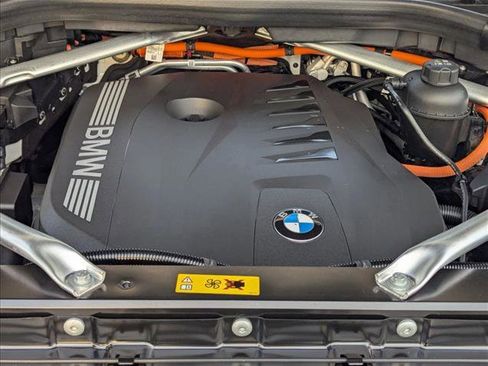 New 2026 BMW X5 xDrive50e image 15