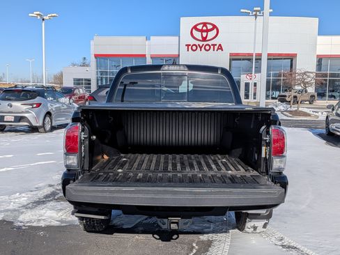 Certified 2023 Toyota Tacoma TRD Off-Road w/ TRD Premium Off Road Package image 24