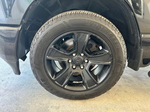 Used 2020 RAM 1500 Big Horn AWD/4WD image 14