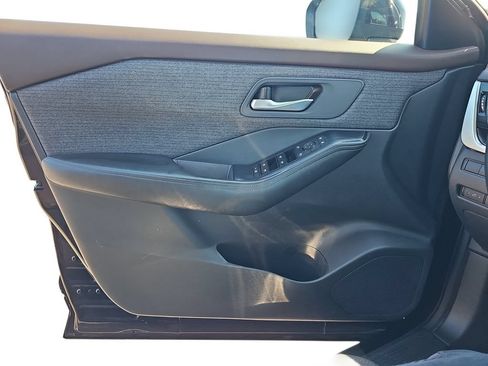 Used 2021 Nissan Rogue SV AWD/4WD image 25