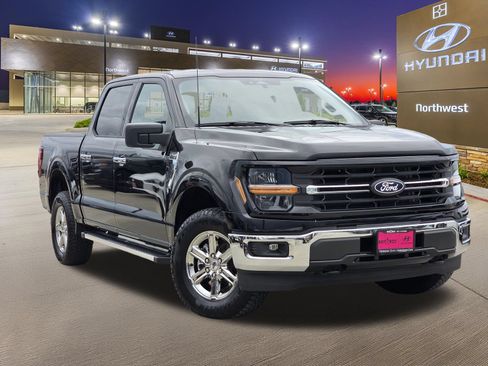 Used 2025 Ford F150 XLT w/ Equipment Group 301A Standard AWD/4WD image 3